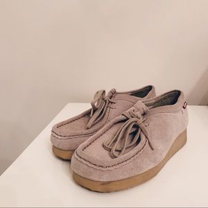 Women’s Clarks Wallabees Size 7
